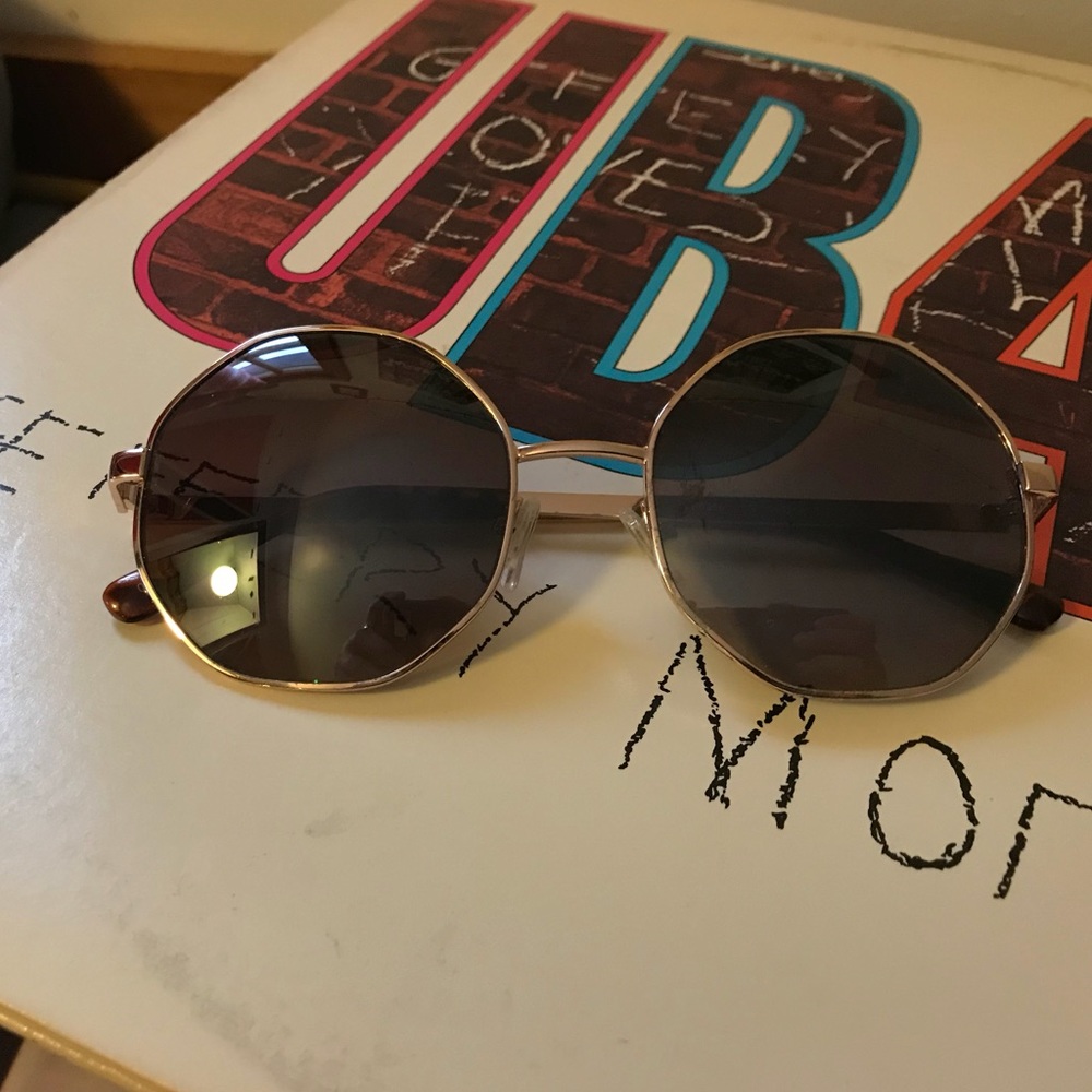 Guess Octagonal Sunnies